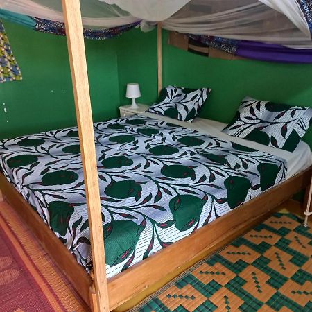 Begue Pokai Hostel Toubab Dialaw Buitenkant foto