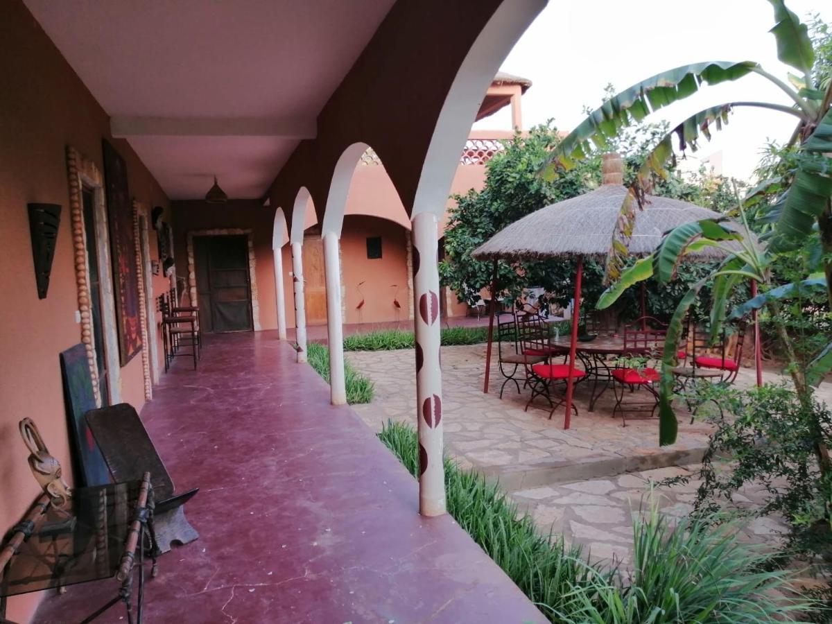 Begue Pokai Hostel Toubab Dialaw Buitenkant foto