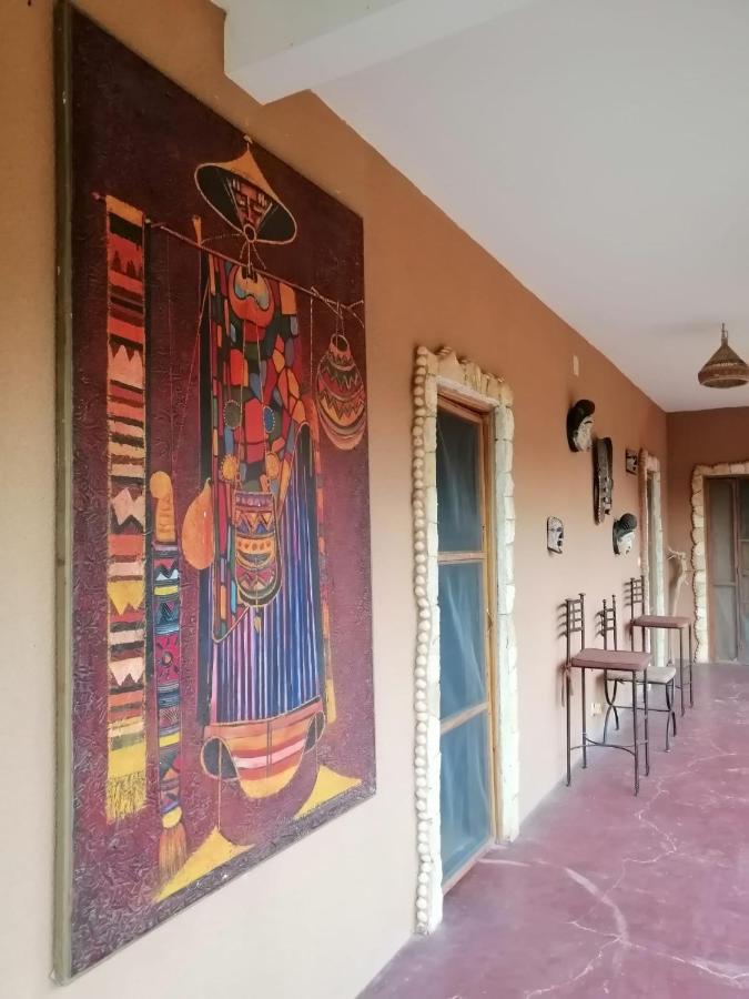 Begue Pokai Hostel Toubab Dialaw Buitenkant foto