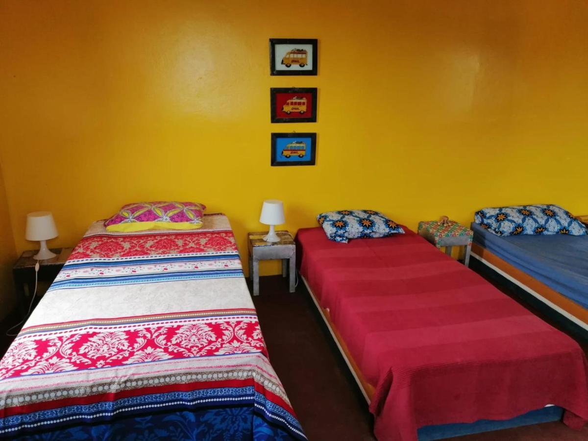 Begue Pokai Hostel Toubab Dialaw Buitenkant foto