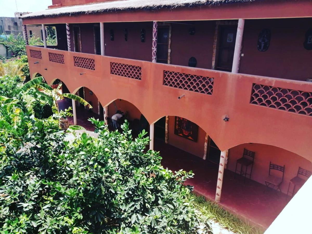 Begue Pokai Hostel Toubab Dialaw Buitenkant foto