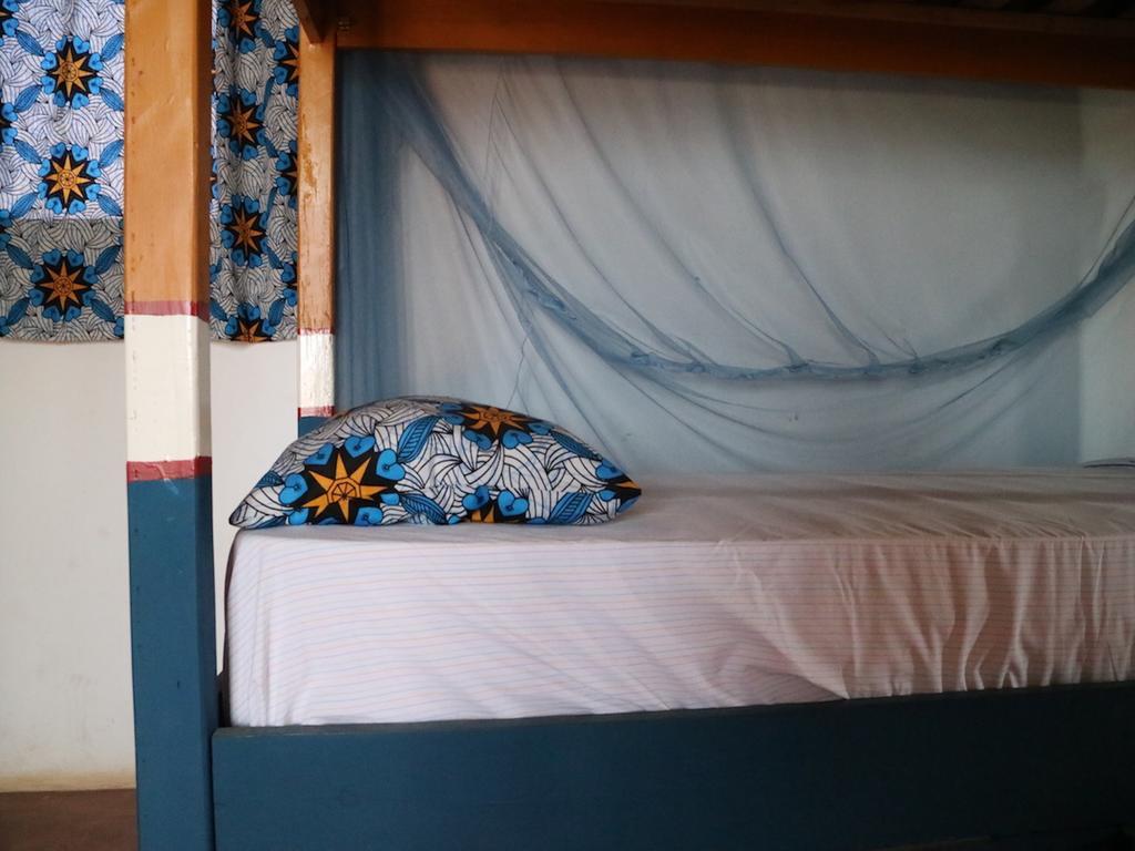 Begue Pokai Hostel Toubab Dialaw Buitenkant foto