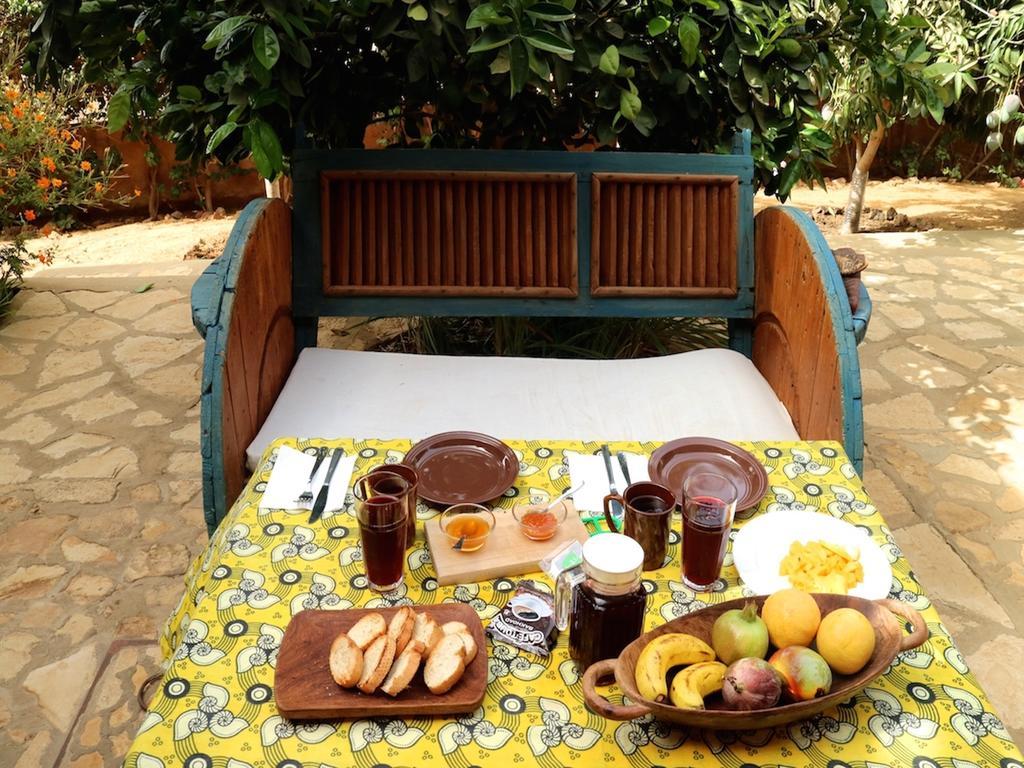 Begue Pokai Hostel Toubab Dialaw Buitenkant foto