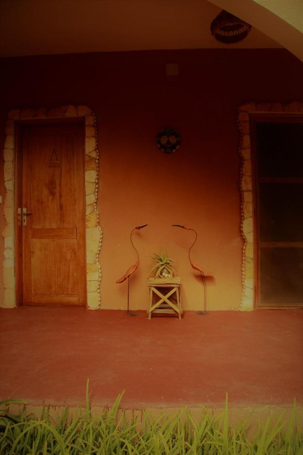 Begue Pokai Hostel Toubab Dialaw Buitenkant foto