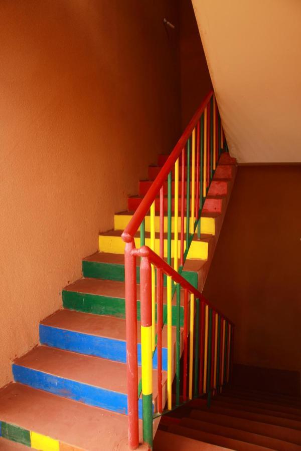 Begue Pokai Hostel Toubab Dialaw Buitenkant foto