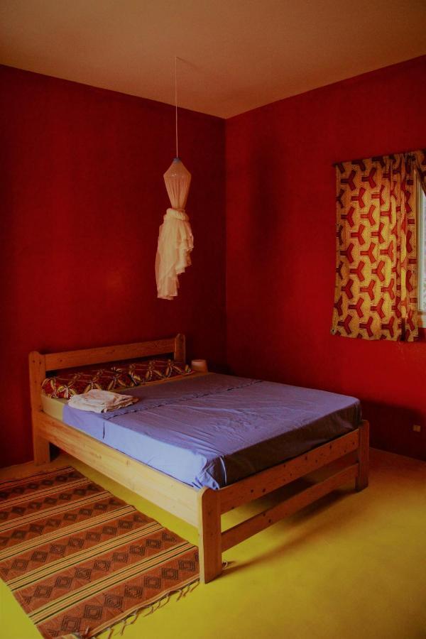 Begue Pokai Hostel Toubab Dialaw Buitenkant foto