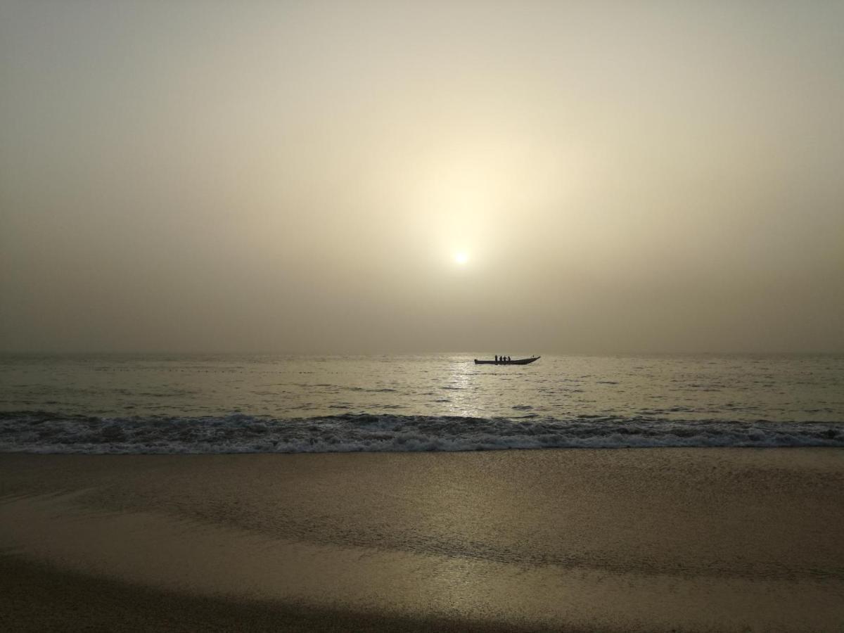 Begue Pokai Hostel Toubab Dialaw Buitenkant foto